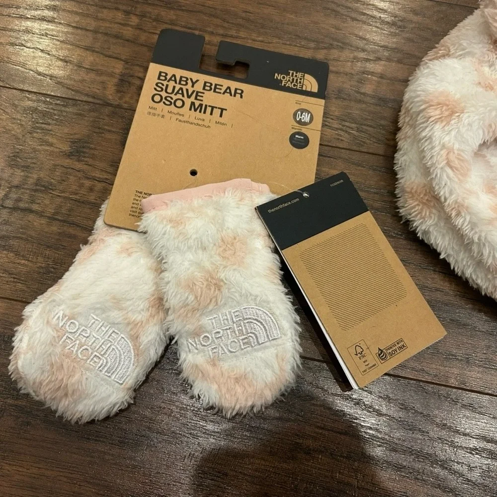 NWT THE NORTH FACE INFANT BABY Bear Suave Oso Mitt and Hat Set Pink Cream 0-6M